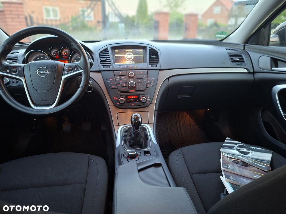 Opel Insignia 1.6 Turbo Design Edition - 19