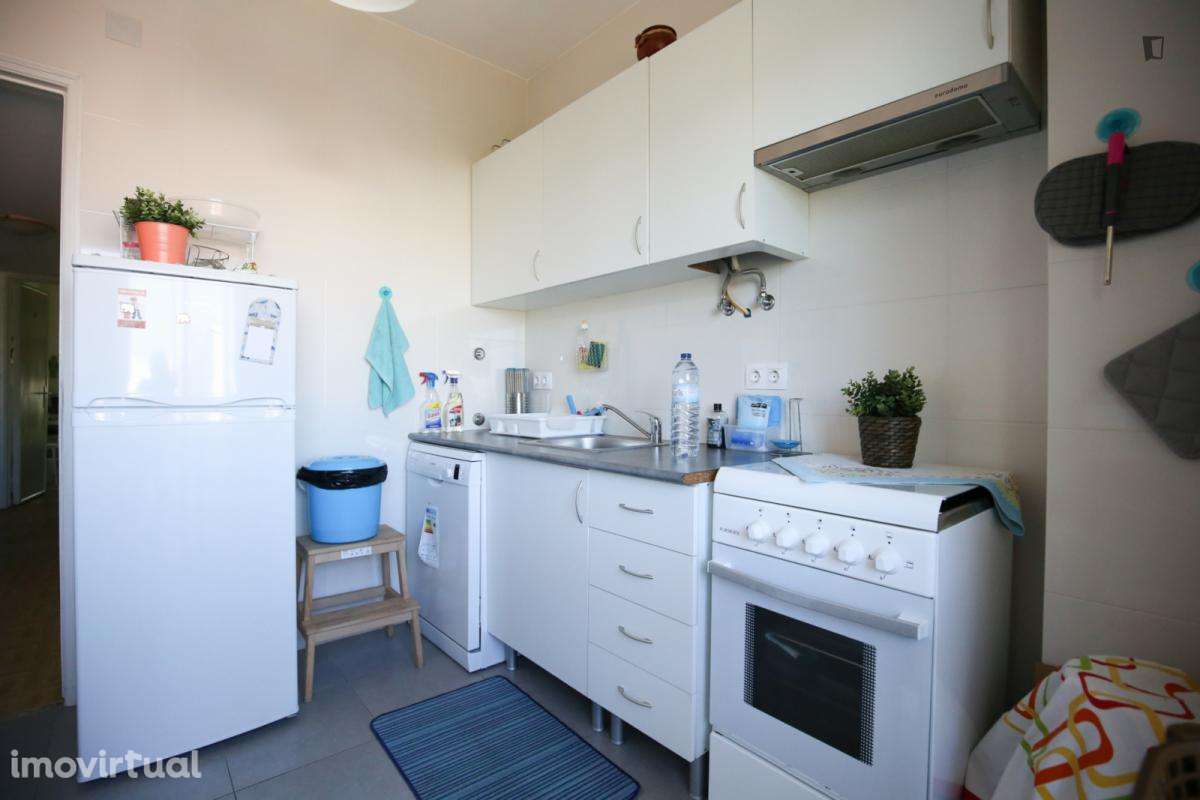 Cama - localizado em Amadora Lisbon - Grande imagem: 2/24