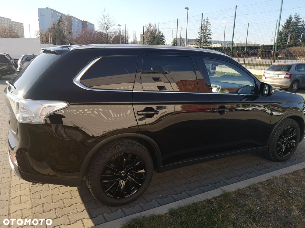 Mitsubishi Outlander 2.0 Intense + 4WD CVT - 12