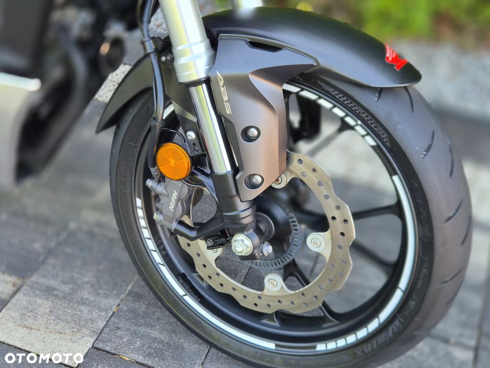 Honda CB - 10