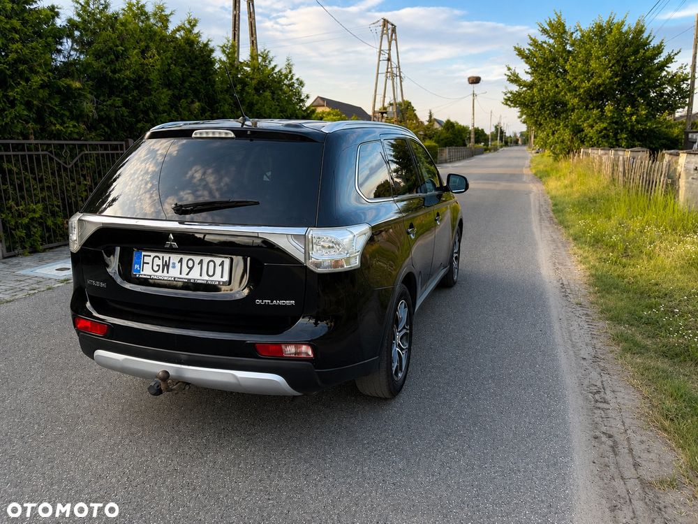 Mitsubishi Outlander 2.2 DID Intense + 4WD - 4