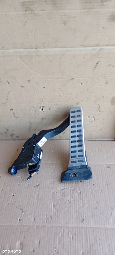 Pedał potencjometr gazu Hyundai i40 32727-2T900 - 1