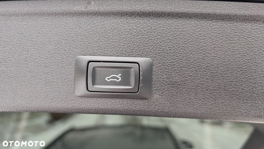 Audi A4 Avant 2.0 TDI ultra S tronic - 11