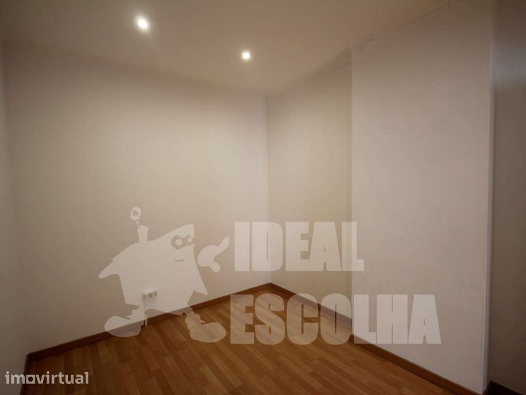 LOJA 140 000€ MONTE DA CAPARICA - Grande imagem: 3/9