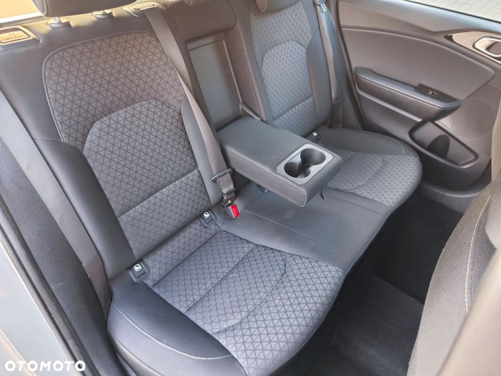 Kia Ceed 1.6 CRDi DCT Spirit - 26