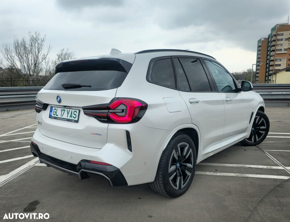 BMW iX3 Standard - 4
