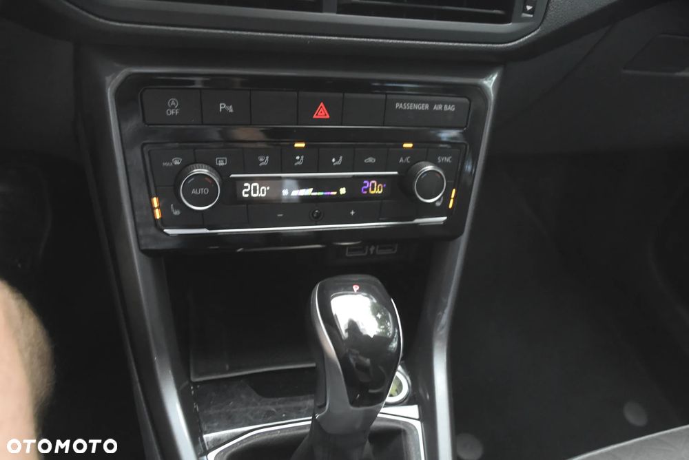 Volkswagen T-Cross 1.6 TDI SCR DSG Style - 15