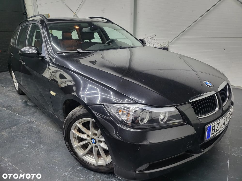BMW Seria 3 318i - 3