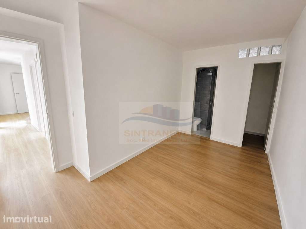 T3+1 com Espaço Exterior | 3 Casas de Banho | Excelente Oportunidad... - Grande imagem: 4/16