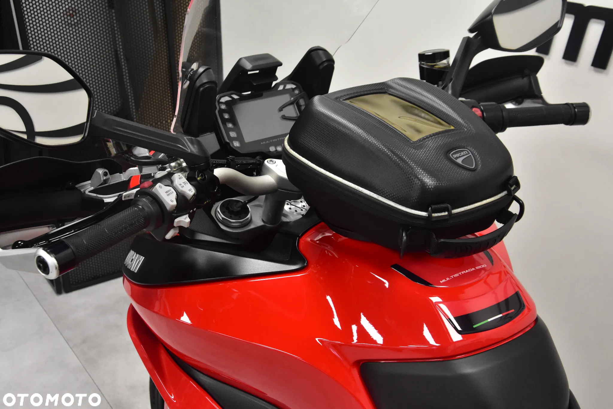 Ducati Multistrada - 16