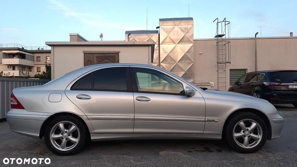 Mercedes-Benz Klasa C 200 Kompressor Classic - 4