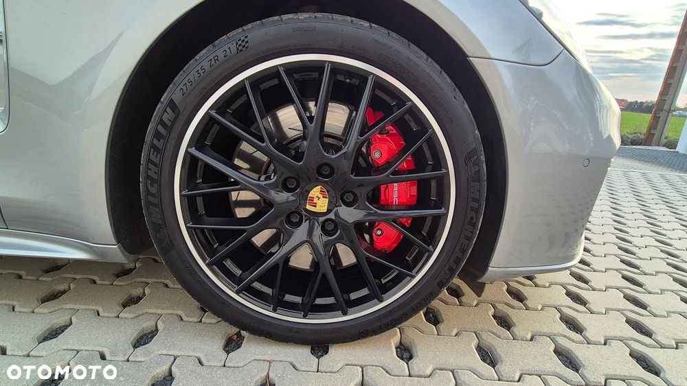 Porsche Panamera Turbo GPF - 18