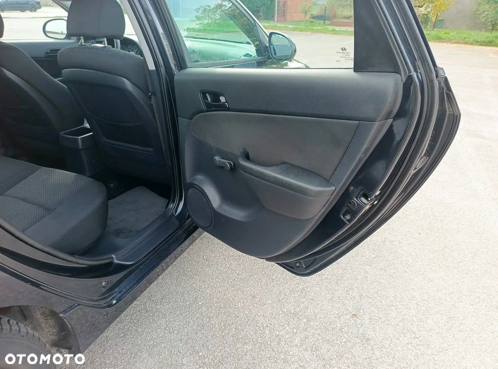 Hyundai i30 i30cw 1.4 blue Comfort - 27