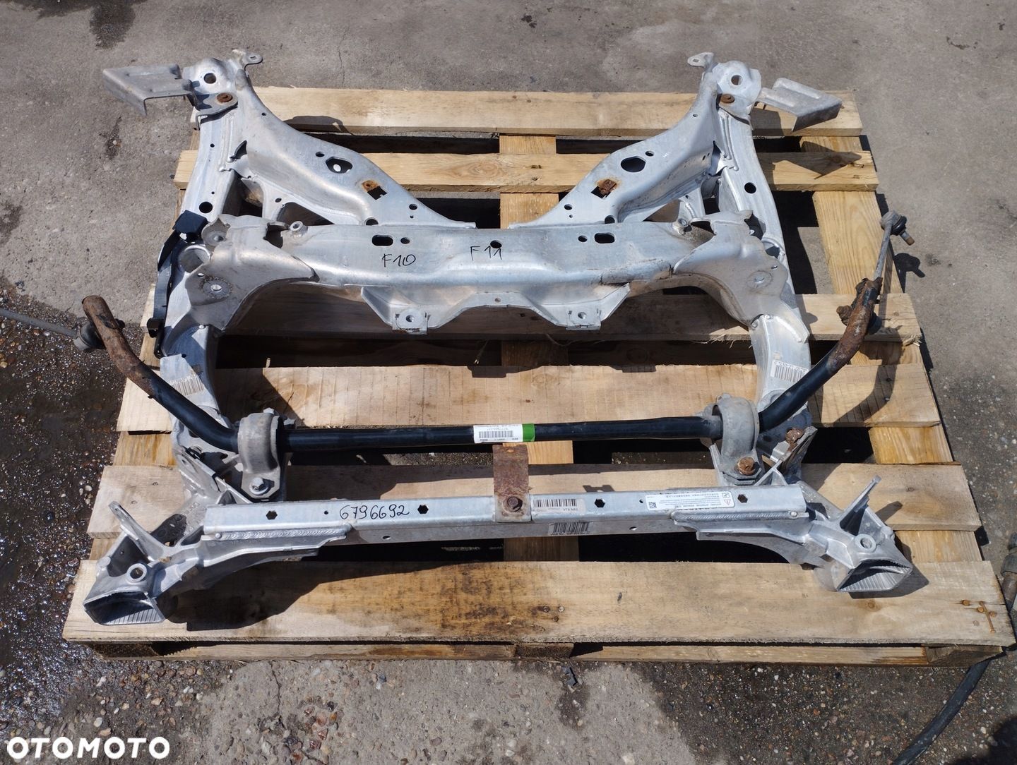 BMW F10 F11 SANKI BELKA KOŁYSKA WÓZEK PRZOD - 1