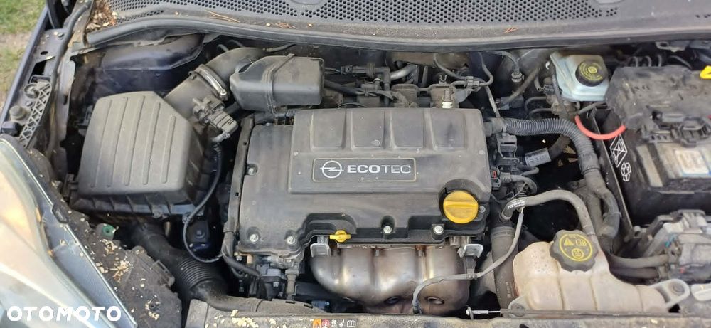 Opel Adam 1.2 White Link - 10