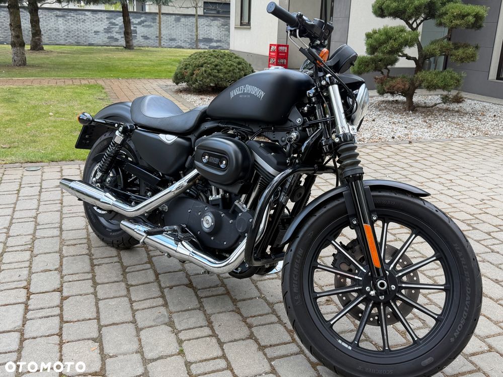 Harley-Davidson Sportster Iron 883 - 9