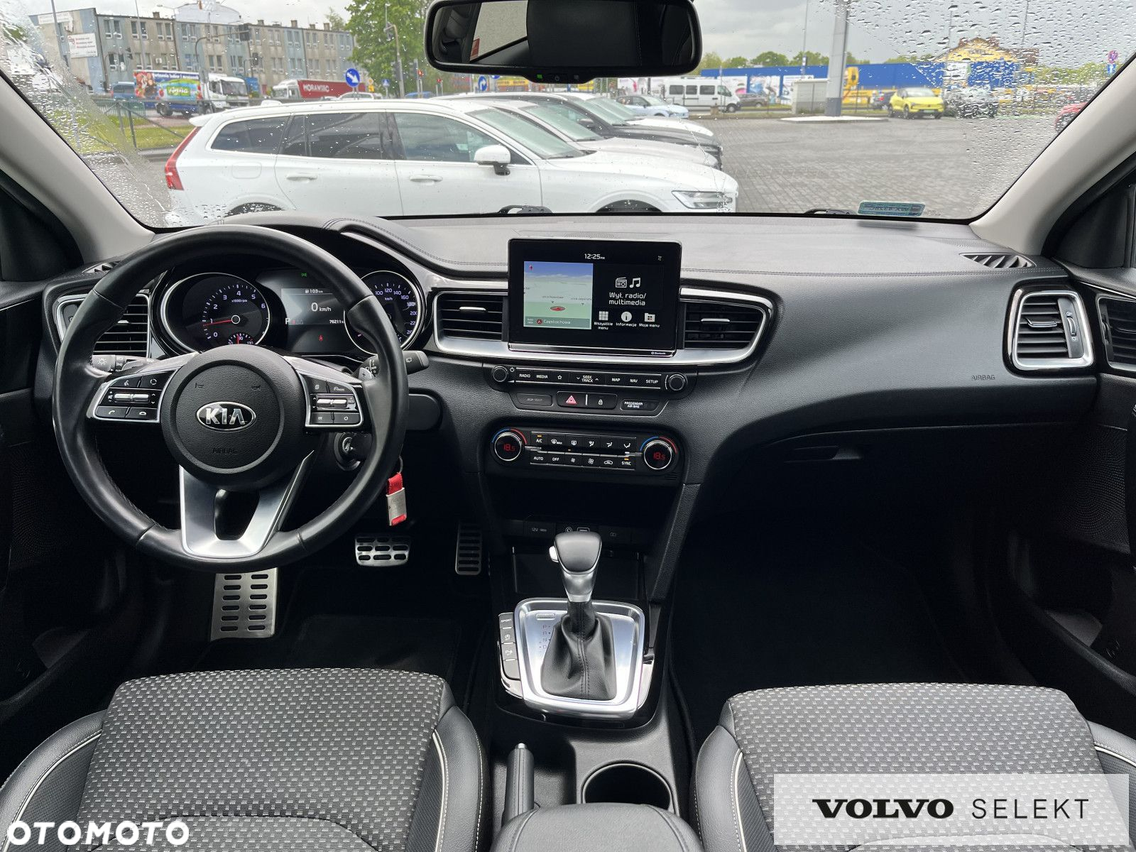 Kia Ceed - 12