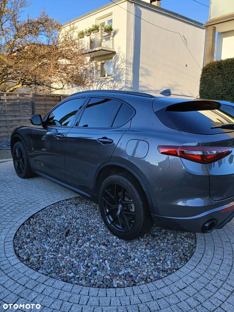 Alfa Romeo Stelvio - 5