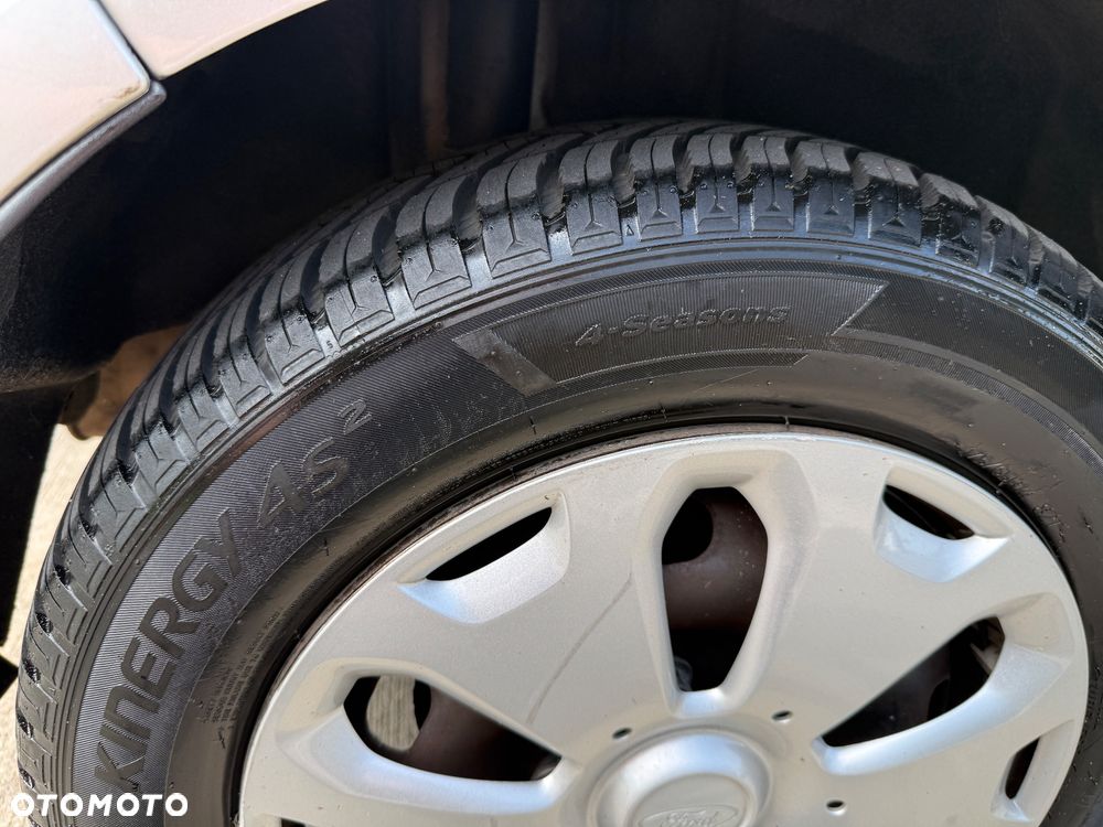 Ford Fiesta 1.25 Gold X EU5 - 25