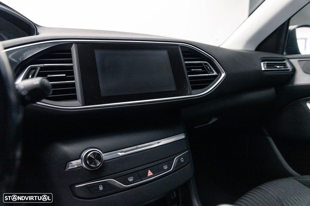 Peugeot 308 1.6 BlueHDi Allure - 32