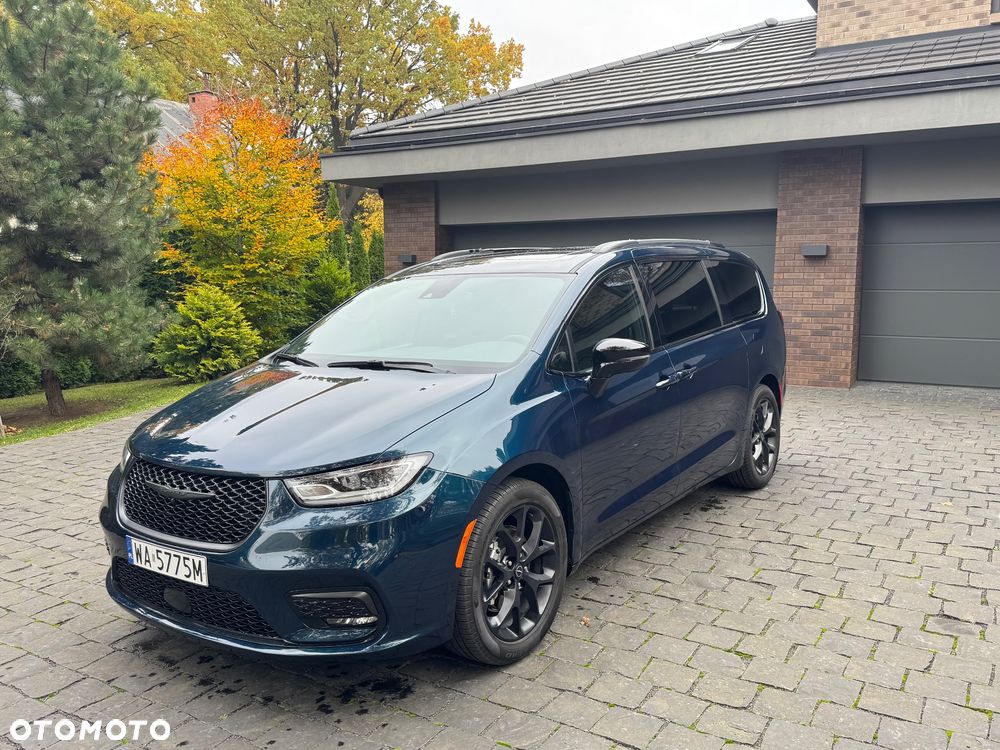 Chrysler Pacifica - 3