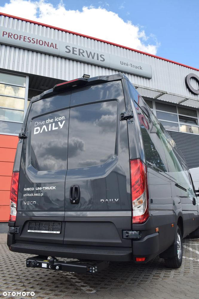 Iveco W CENIE PRZEGLĄDY EKSPOATACYJNE 4 LATA lub 300 000 km !!! - 35S18HA8V - 12