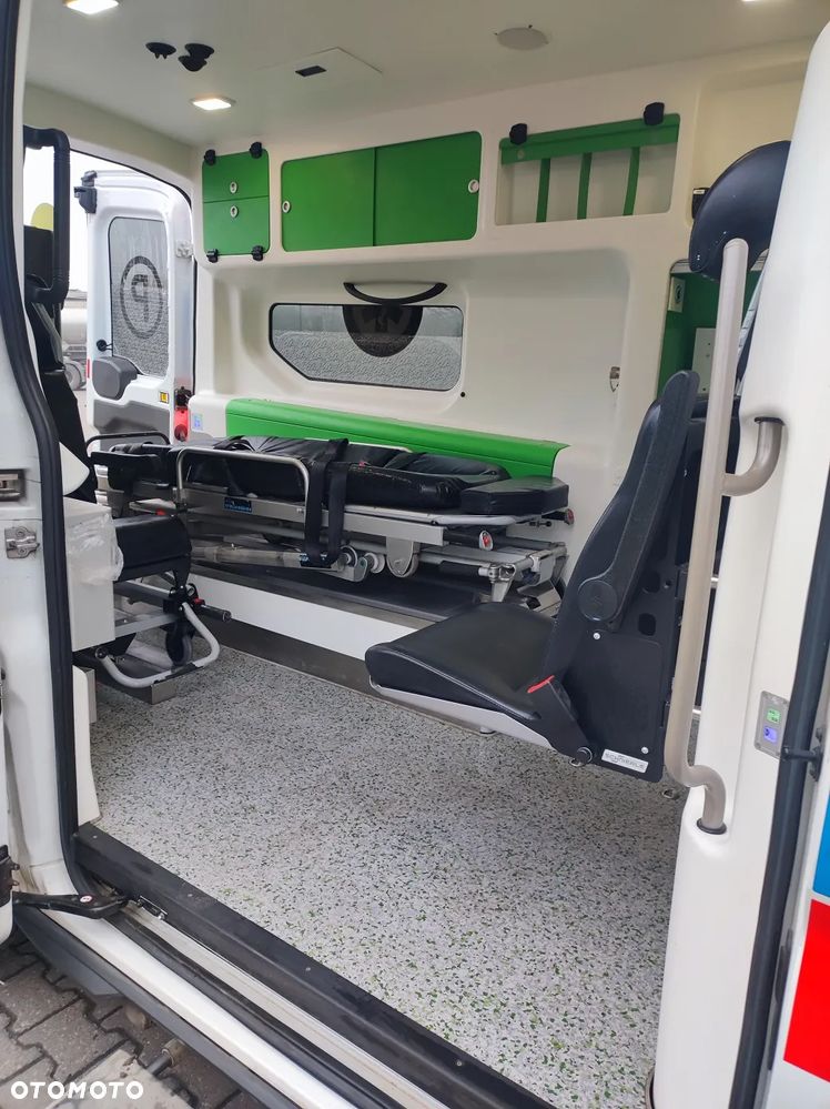 Ford Transit Karetka Ambulans - 8