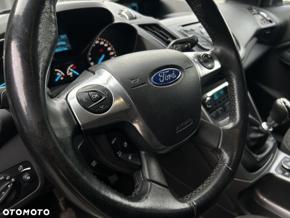 Ford Kuga 1.6 EcoBoost 2x4 SYNC - 17