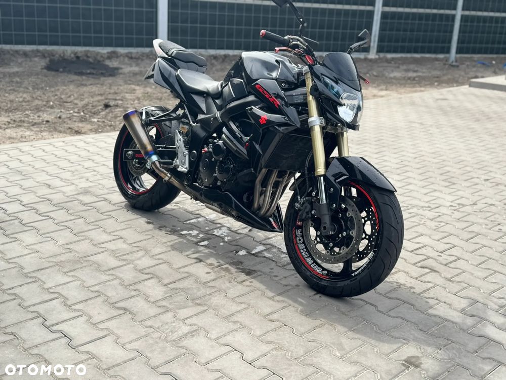 Suzuki GSR - 1