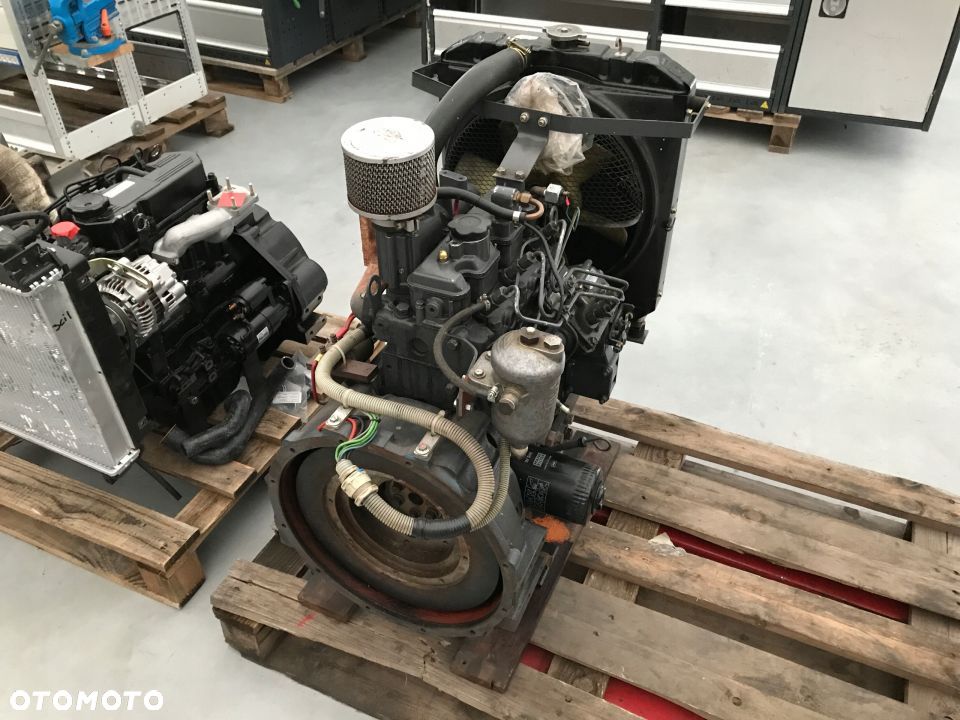 SILNIK Perkins KE 30262 J 103-15 jak nowy 3-cyl - 4