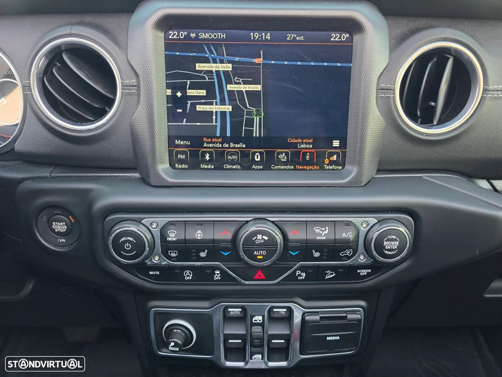 Jeep Wrangler - 10