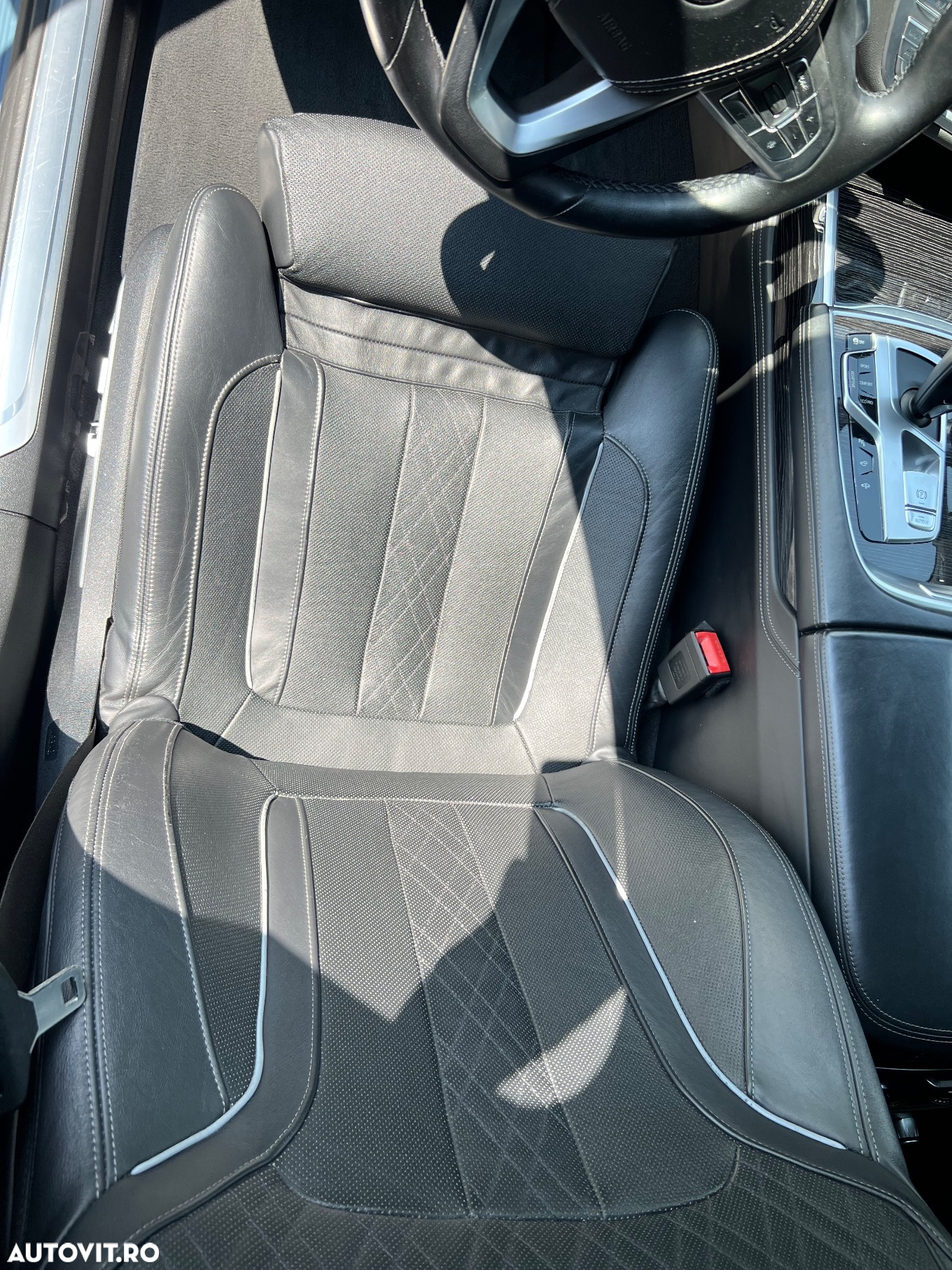 BMW Seria 7 740d xDrive - 29