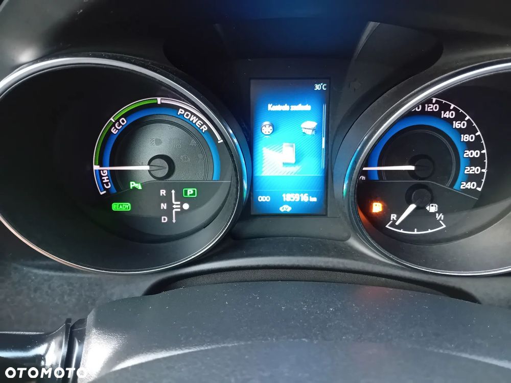 Toyota Auris Hybrid 135 Prestige - 34