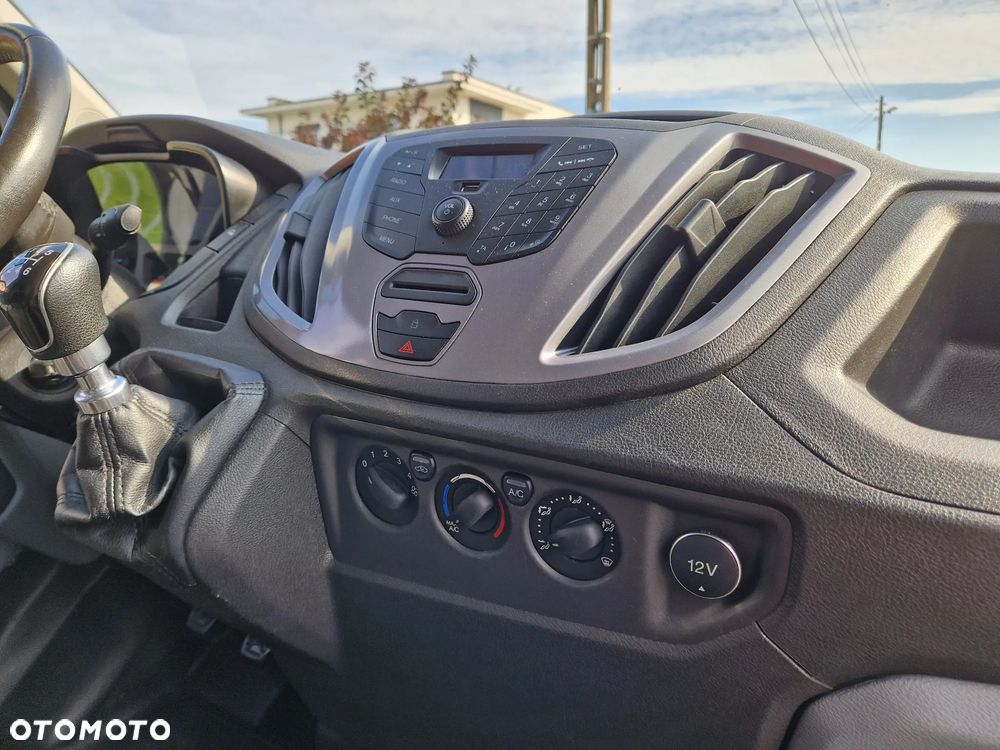 Ford Transit - 11