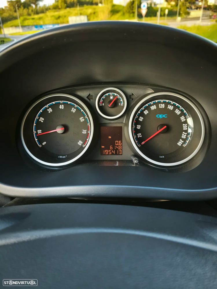 Opel Corsa 1.6 Turbo OPC - 11