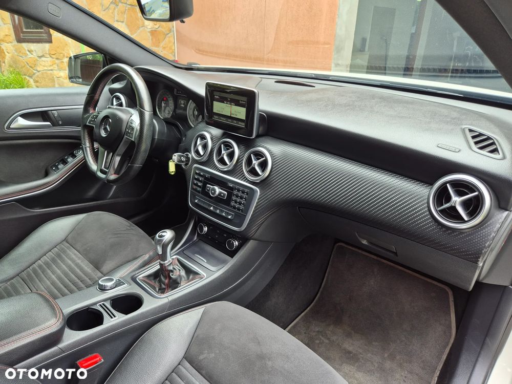 Mercedes-Benz Klasa A 180 AMG Line - 23