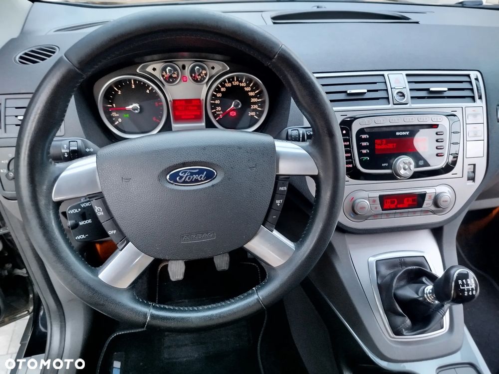 Ford Kuga 2.0 TDCi 4x4 Titanium - 30