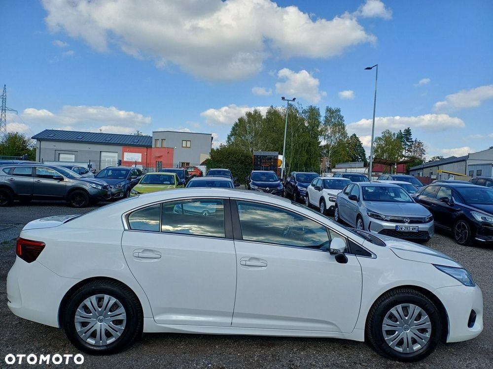 Toyota Avensis 1.8 Selection - 8