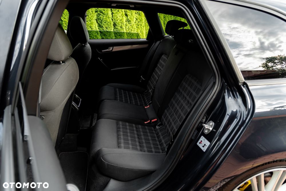 Audi A4 Avant 2.0 TFSI quattro S line Sportpaket - 19