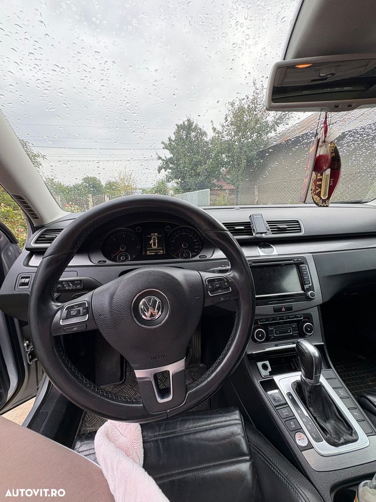 Volkswagen Passat Variant 2.0 TDI BlueMotion Technology DSG Highline - 3