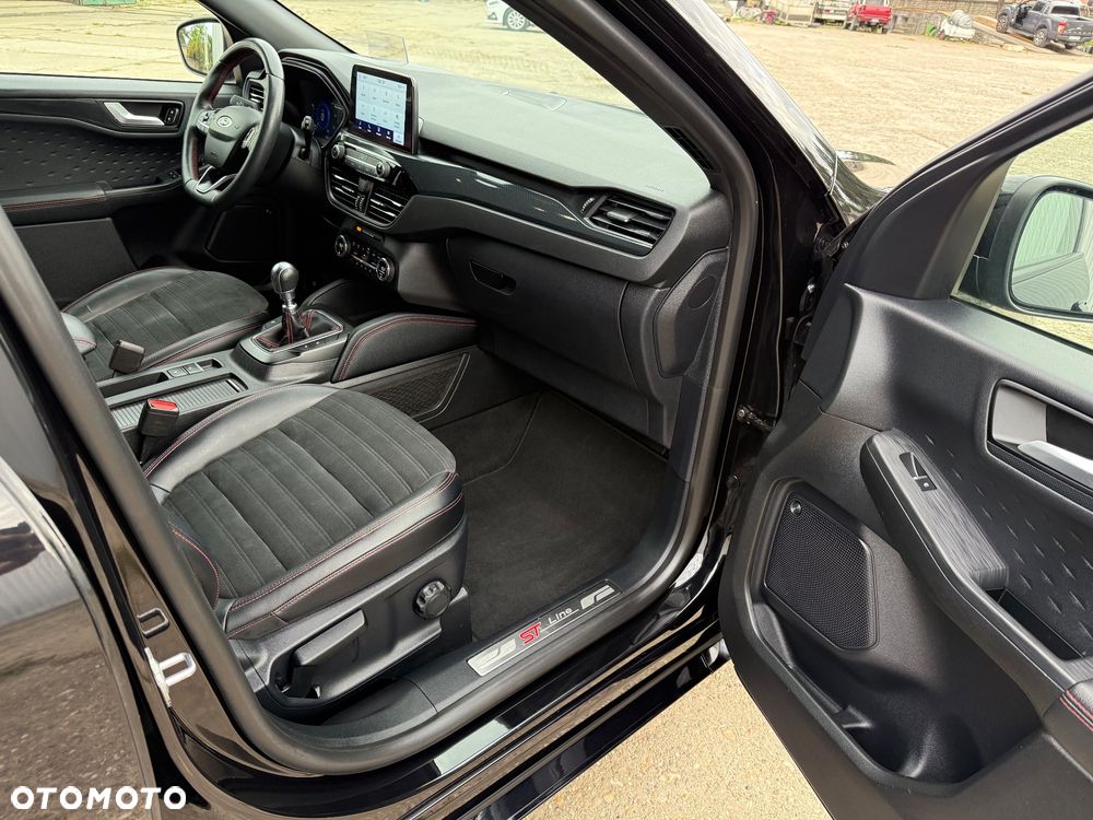 Ford Kuga 2.0 EcoBlue Hybrid ST-LINE X - 13