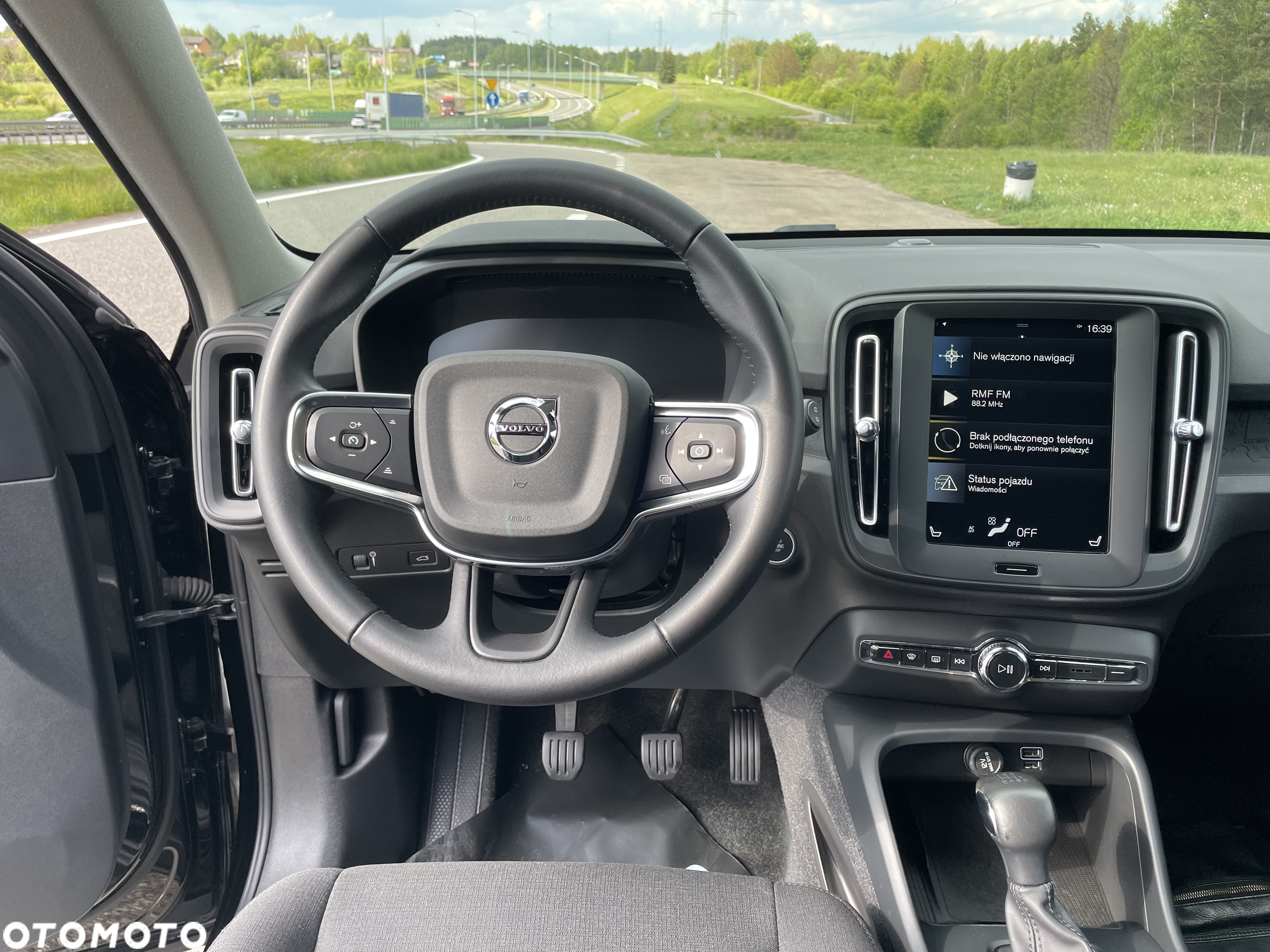 Volvo XC 40 T3 Momentum Core - 17