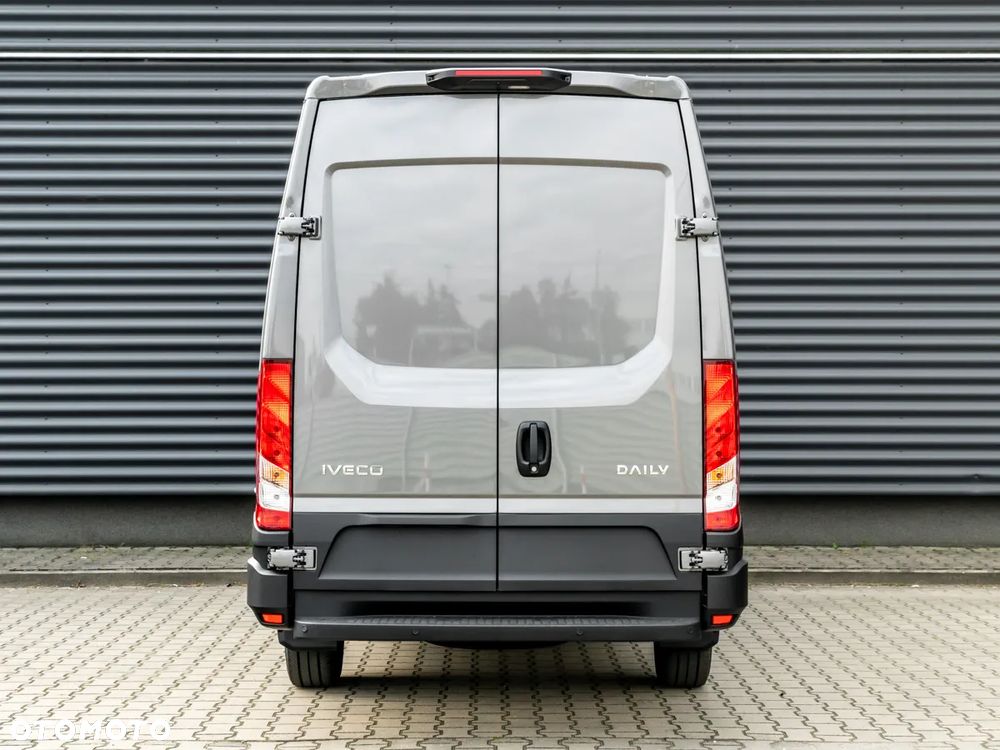 Iveco Daily L3H2 Edycja specjalna na 50 lecie marki - 11