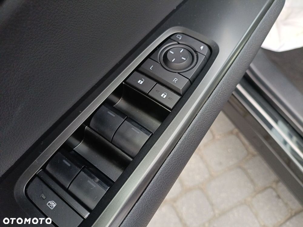 Lexus UX 300h F Sport Design - 16