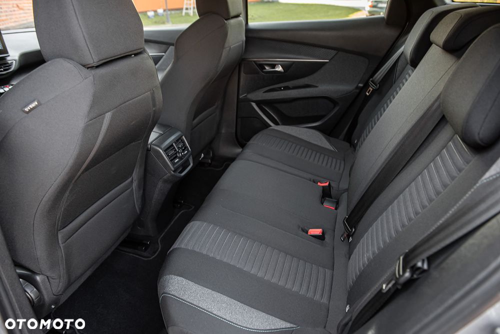 Peugeot 3008 BlueHDi 130 Stop & Start EAT8 Allure Business-Paket - 25