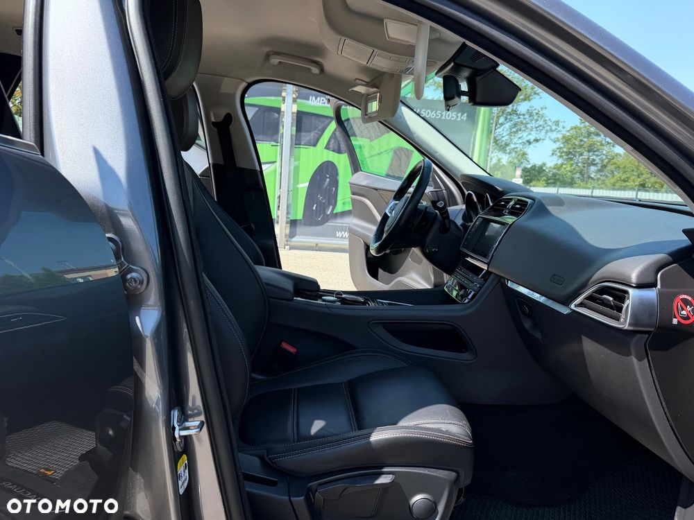 Jaguar F-Pace 20d AWD Prestige - 22