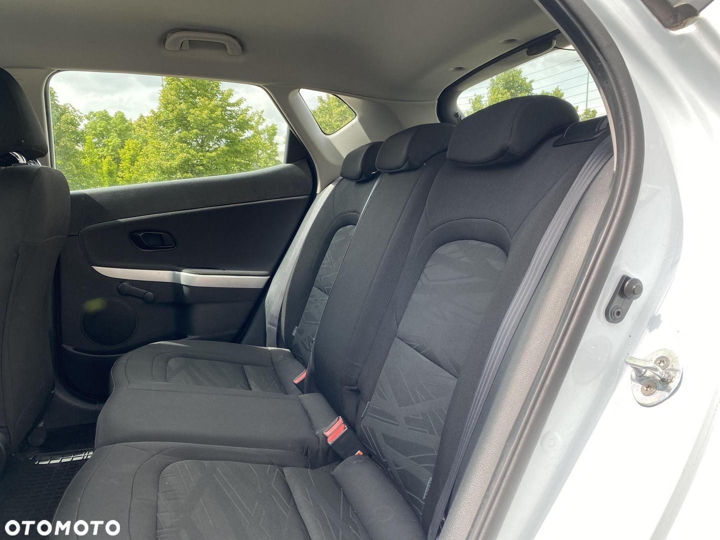Kia Ceed - 14