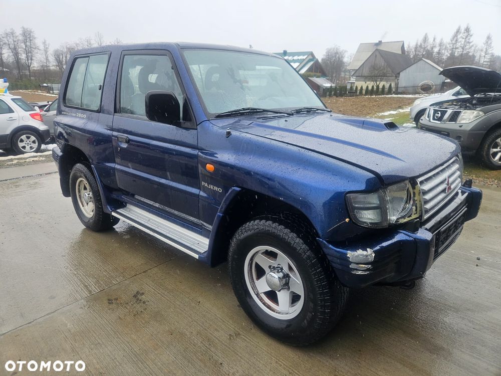 Mitsubishi Pajero - 3