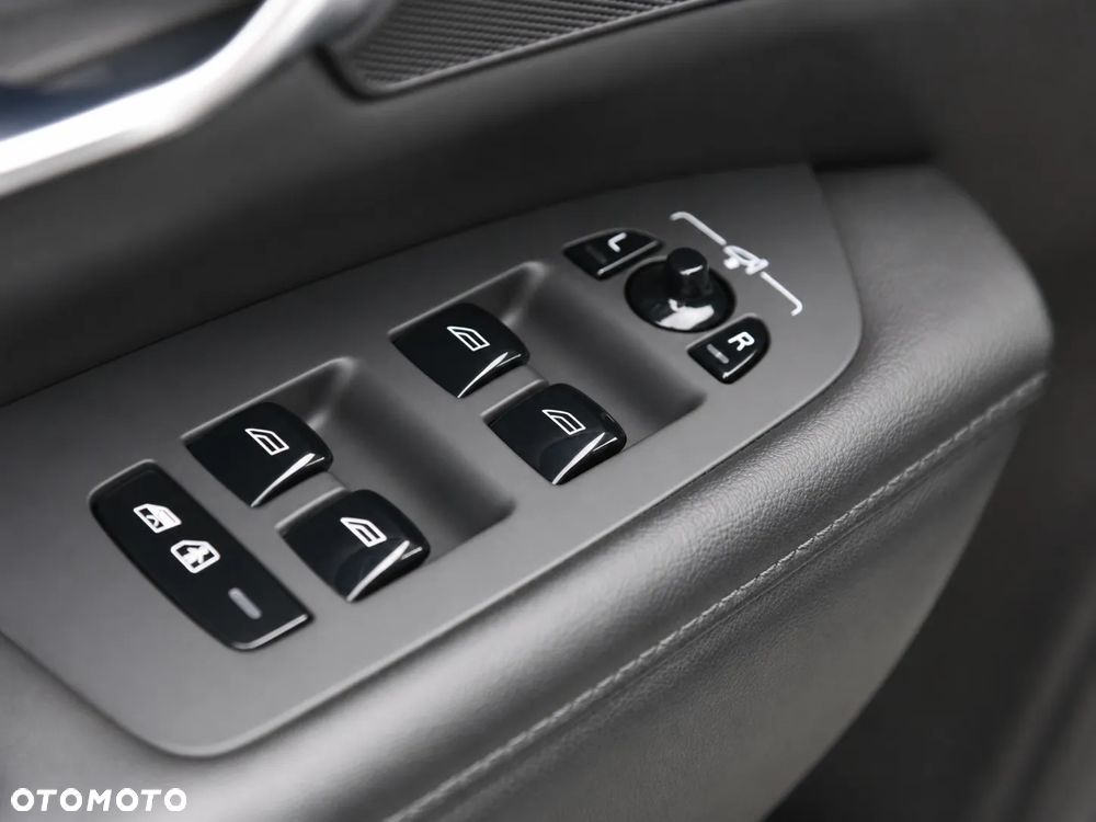 Volvo V90 Cross Country B4 D AWD Plus - 35