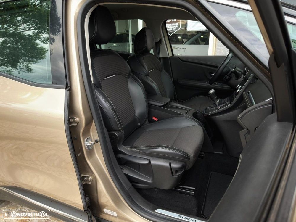 Renault Grand Scénic 1.5 dCi Intens Hybrid Assist SS - 14